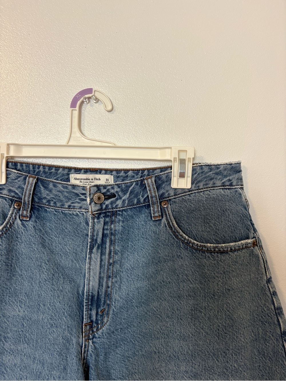 Abercrombie Loose High Rise Shorts - Picture 2 of 6
